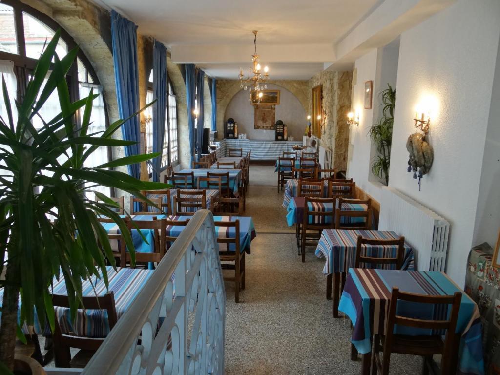 Hotel Restaurant Des Thermes Castéra-Verduzan المظهر الخارجي الصورة